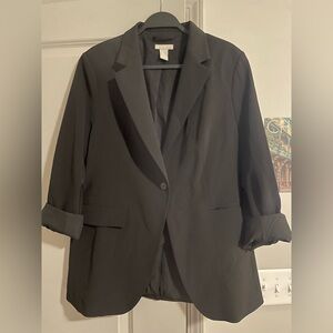 Black Blazer with Ruched Sleeves and Notched Lapels